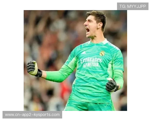 库尔图瓦关键扑救挽救皇马，门将表现弥补防线漏洞